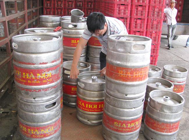 bia hoi Hanoi kegs