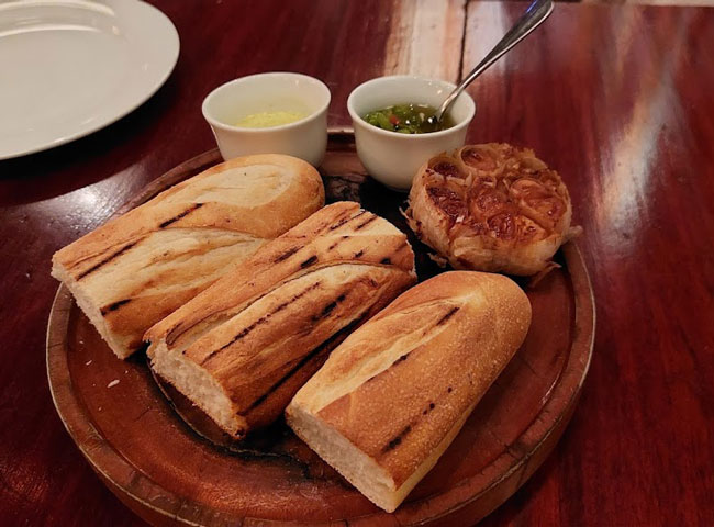 bread with garlic