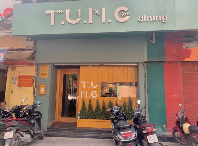 Tung Dining facade
