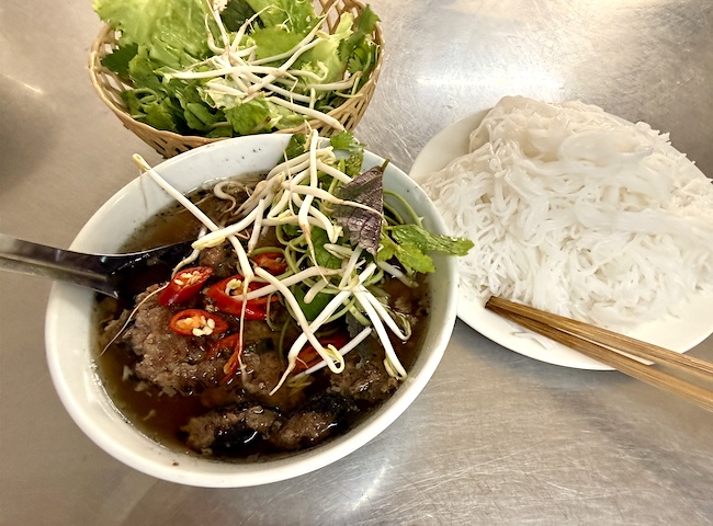 Bun cha with herbs