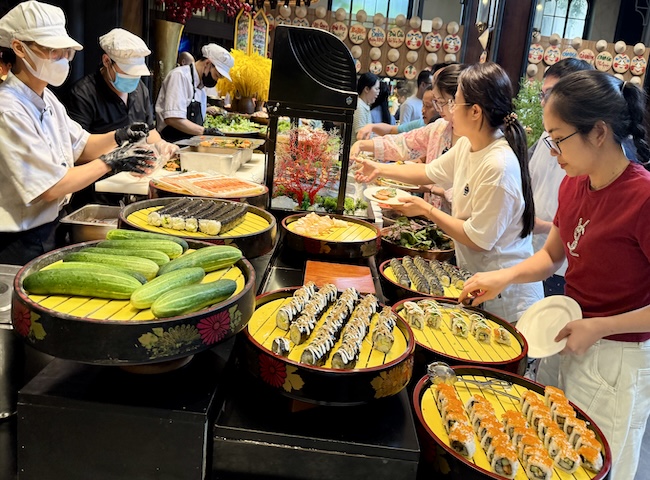 Sushi counter at Maison Sen