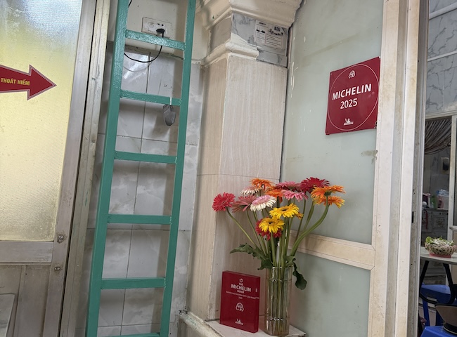 Bun cha chan's michelin plaque