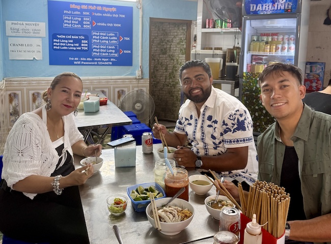 Pho ga Nguyet